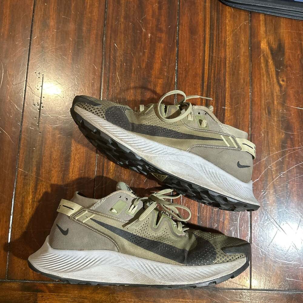 Nike 2020 Pegasus Trail 2 Olive Running Shoes Size 10.5